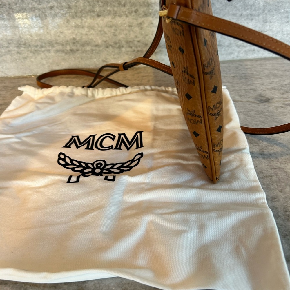 MCM Visetos Original Pouch in Cognac - Picture 10 of 11